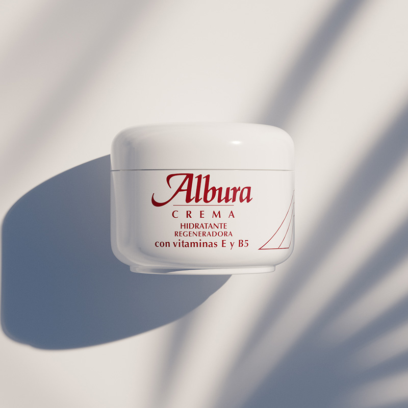 Crema hidratante regeneradora de Albura con vitamina E y B5