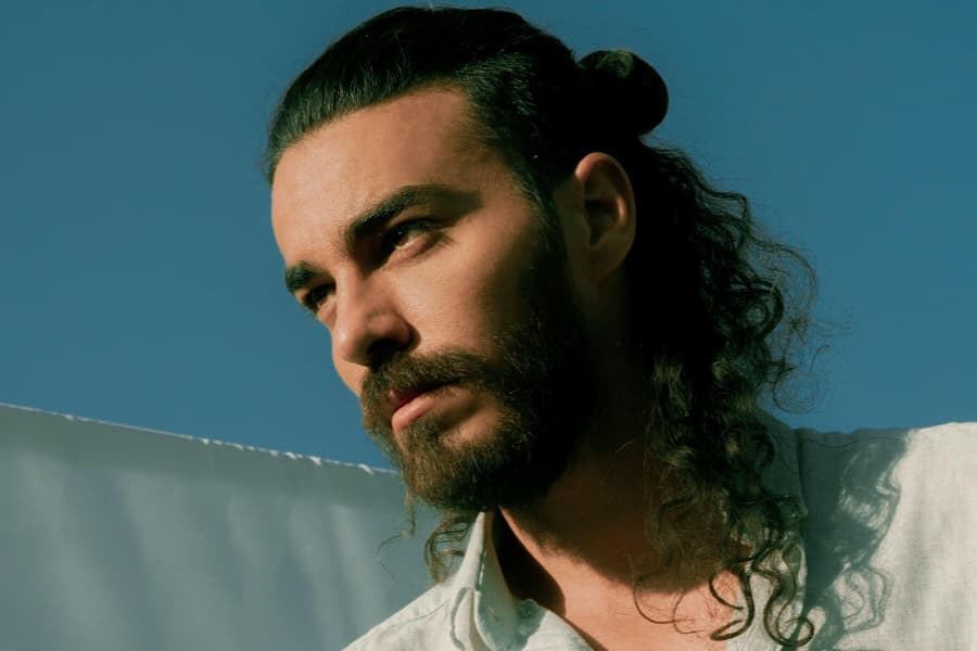 Beard dye. Demi-permanent, without ammonia.